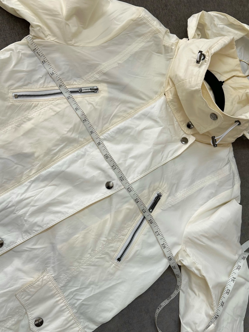 Burberry Ivory/Butter Hooded Lightweight Anorak Jacket - Picture 12 of 16